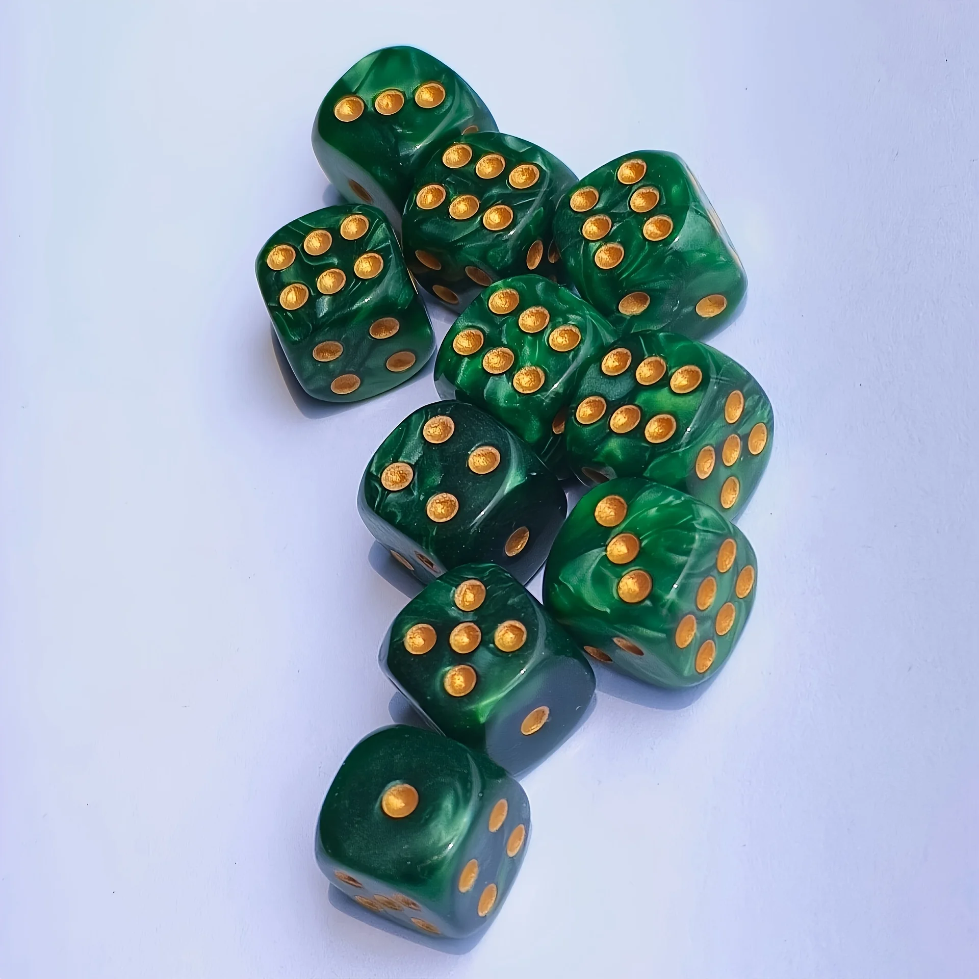 10Pcs 12mm Pearl Swirl D6 Dice - Board Game Live recension och pris